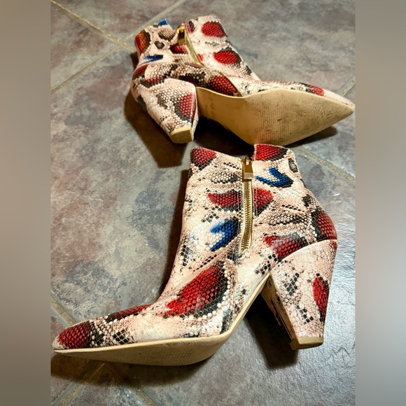Chic Multicolor Snake Print Ankle Boots - Picture 5 of 15